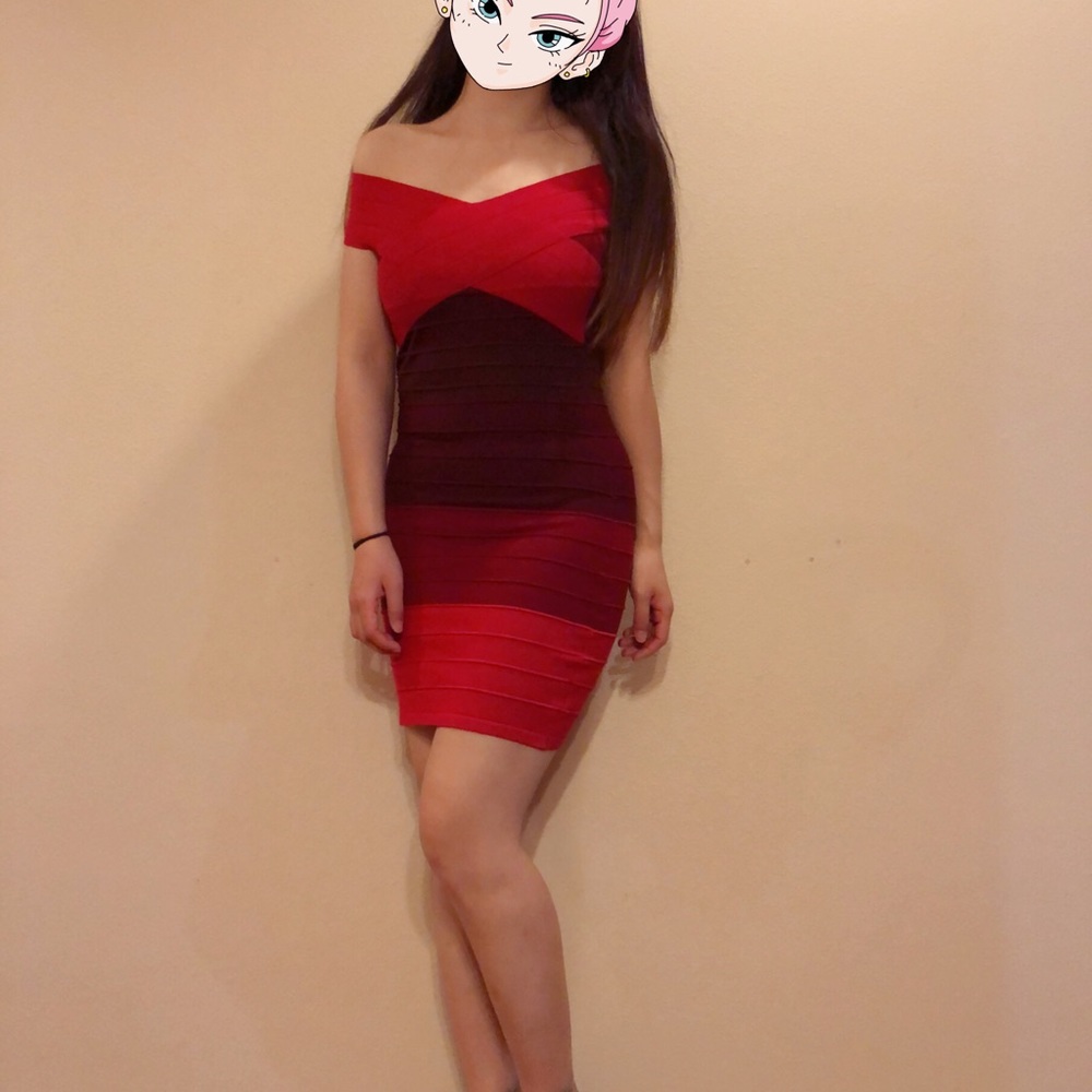Off shoulder bandage skirt